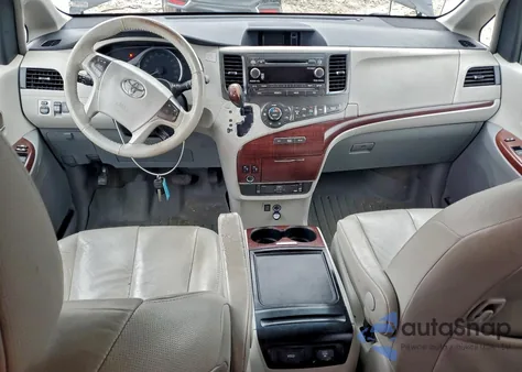 2012 Toyota Sienna Xle z USA, uszkodzony, nr VIN 5TDYK3DCXCS189745